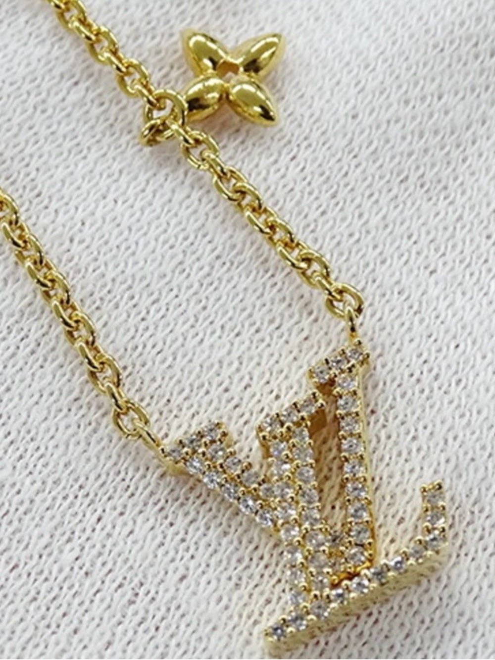 Louis Vuitton Gold-Tone LV Initial Necklace with Fleur Charm - Picture 5 of 8